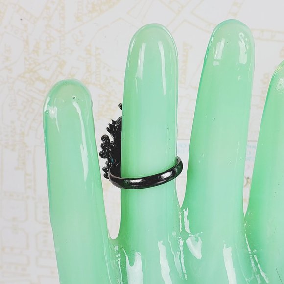 Owl Flower Ring with‎ Crystals - Picture 4 of 10